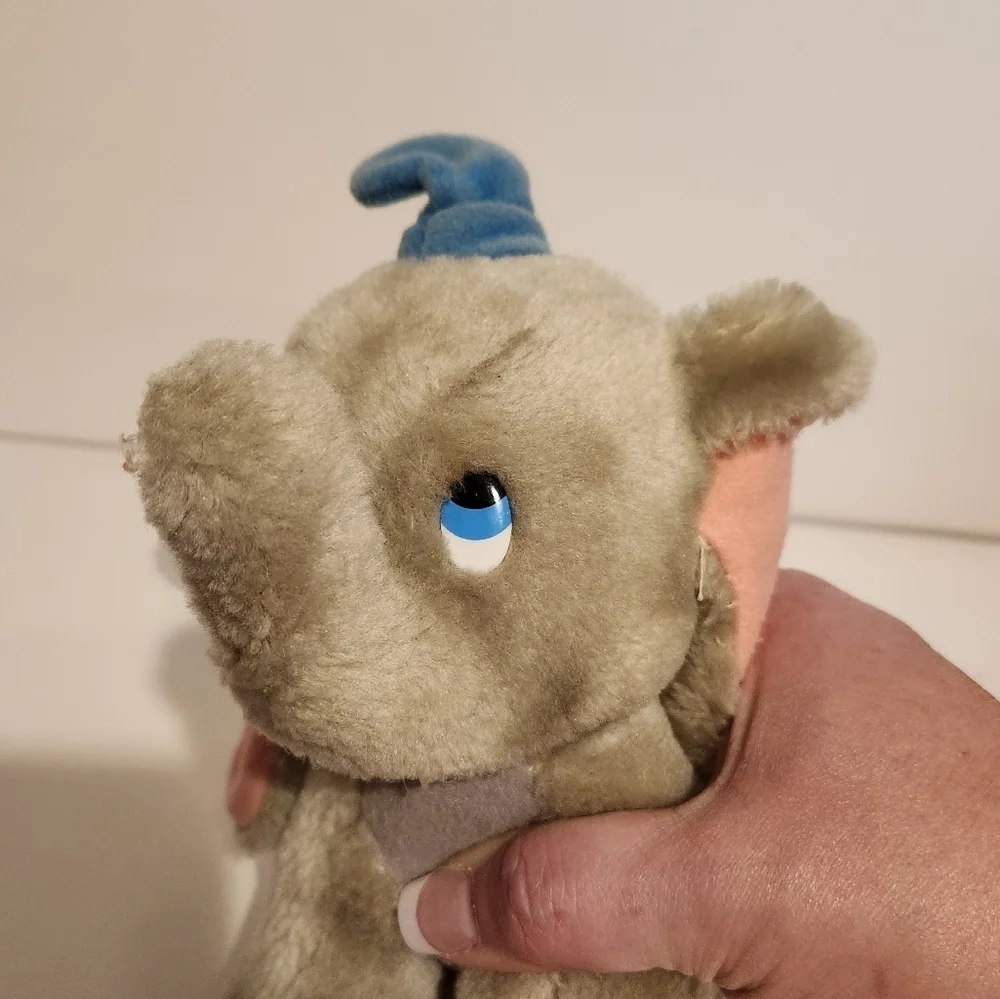 7 1/2” Vintage 1980’s Walt Disney Dumbo Plush Stuffed Animal